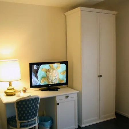 Bb Sesto Piano Bed & Breakfast *